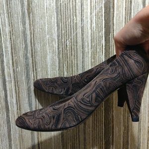 Bruno Magli - vintage marbled shoes w block heel